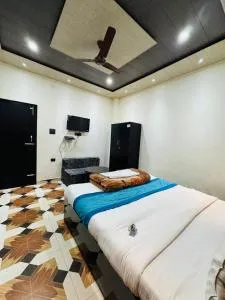 Royal Guest House - Almora