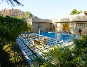 Arvita Villa with Swimming Pool - Bāli