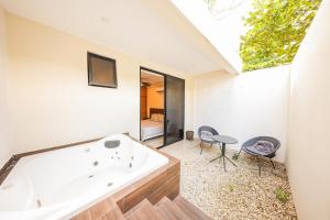 Gaia, Retreat Close to the Sea in Puerto Morelos