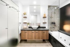 Studio 225 at Sea Temple