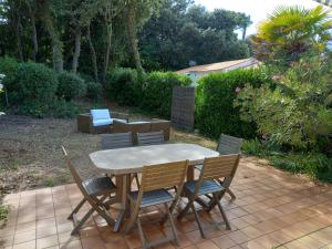 Maisons de vacances Maison avec terrasse a Vert Bois : photos des chambres