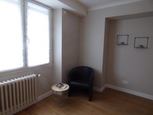 Lalberome Appartement Golden Cholet centre Parking prive Wifi