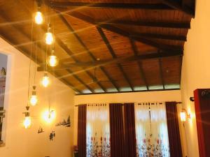 Up Mountain Villa