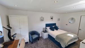 Sittingbourne 1 bed self-contained annex, with parking