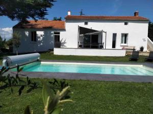 Maisons de vacances Demeure avec piscine : photos des chambres