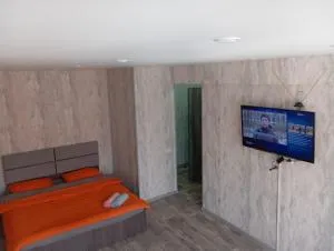 Бурова 21 одна комнатная - Poperechnoye