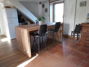 Maisons de vacances Stone House in Plouescat near Sandy Beaches : Maison de Vacances 1 Chambre