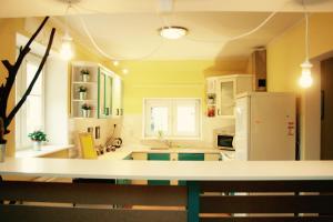 Bird House Apartment