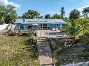 3 Bed, 3 Bath, Pool Home with Boat Dock - Vamo