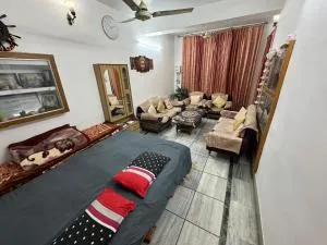 Double Deluxe Room - Pratāpgarh