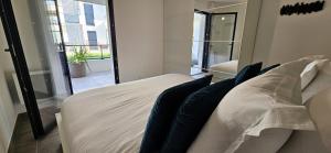 Appartements Magnifique T3 Central & Haut Standing -TERRA D-ORU : photos des chambres