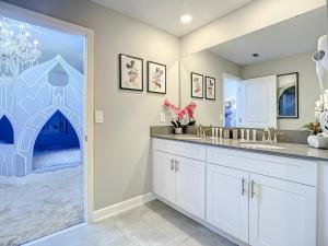 Magical Mansion - 15 Min to Disney - Storey Lake