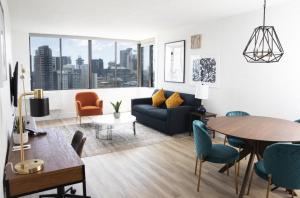 LaCité Apartments Modern Comfort Close to Downtown Montreal