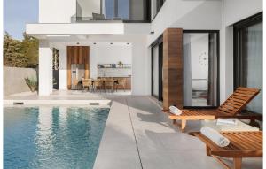 Lovely Home In Zambratija With Kitchen