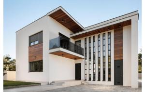 Lovely Home In Zambratija With Kitchen