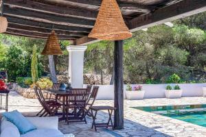 Casa Amapola by Eivillas