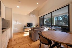 Porto Luxe Stay with shared Pool and Garden