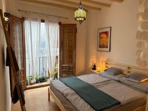 Oldtown family house with amazing terrace - 3 minutes from beach!