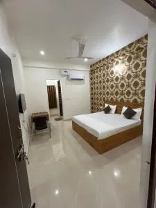 Holy Darshan - Basti