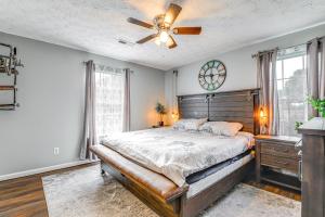 Knoxville Home with Sunroom about 9 Mi to Downtown!