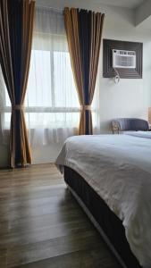 Corner Studio Unit Condo