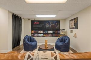 5 Mins to UND - Cozy 4BD with BBQ & Pool Table