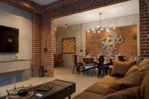 The Old Town Industrial Vault - A Fusion of Past & Present