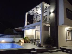 Luxury Villa Victoria, Nea Iraklitsa