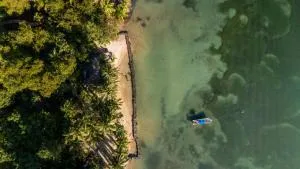 Private Beachfront House with Kayak & Guided Tours - Cajun Cod