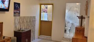 Neo & Ruks Guest House Boston Belleville 9