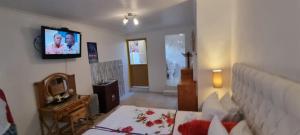 Neo & Ruks Guest House Boston Belleville 9