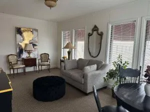 The Alcalde Hotel - Flatonia