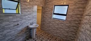 Neo & Ruks Guest House Boston Belleville 9