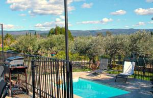 Maisons de vacances 3 Bedroom Cozy Home In Mormoiron : photos des chambres