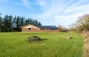 5 Bedroom Nice Home In Blåvand - Ho