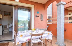 1 Bedroom Lovely Home In Viddalba