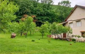 Cozy Apartment In Srb With Wifi - Gračac