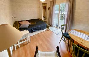 2 Bedroom Cozy Home In Uddevalla