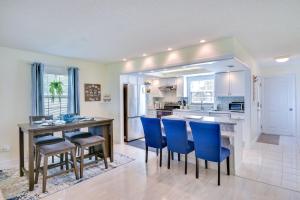 Edgewater Vacation Home with Game Room and Pool Access