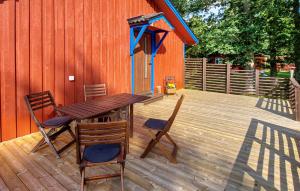 Awesome Apartment In Färgelanda