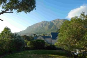 Family home, extraordinary views, newly renovated