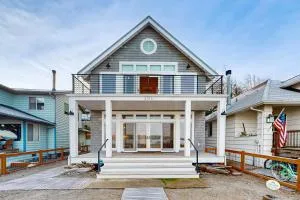 Whale Walk Retreat - Everett