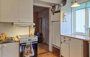 2 Bedroom Gorgeous Home In Åsensbruk