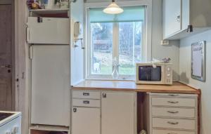 2 Bedroom Gorgeous Home In Åsensbruk