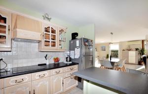 Maisons de vacances Nice Home In Lezignan-Corbieres : photos des chambres