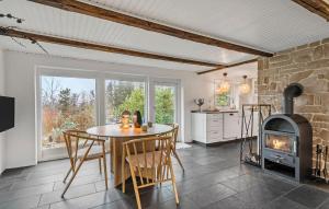 Nice Home In Løgstrup With Wifi