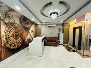 HOTEL S R PLAZAa