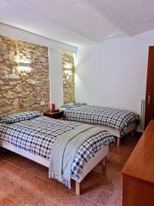 Authentic village townhouse with mountain views