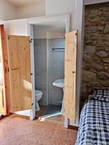 Authentic village townhouse with mountain views