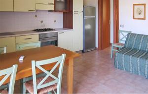 Cozy Apartment In Isola Capo Rizzuto